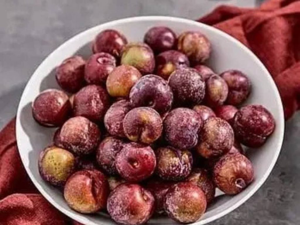 Plum, food to avoid for dampness